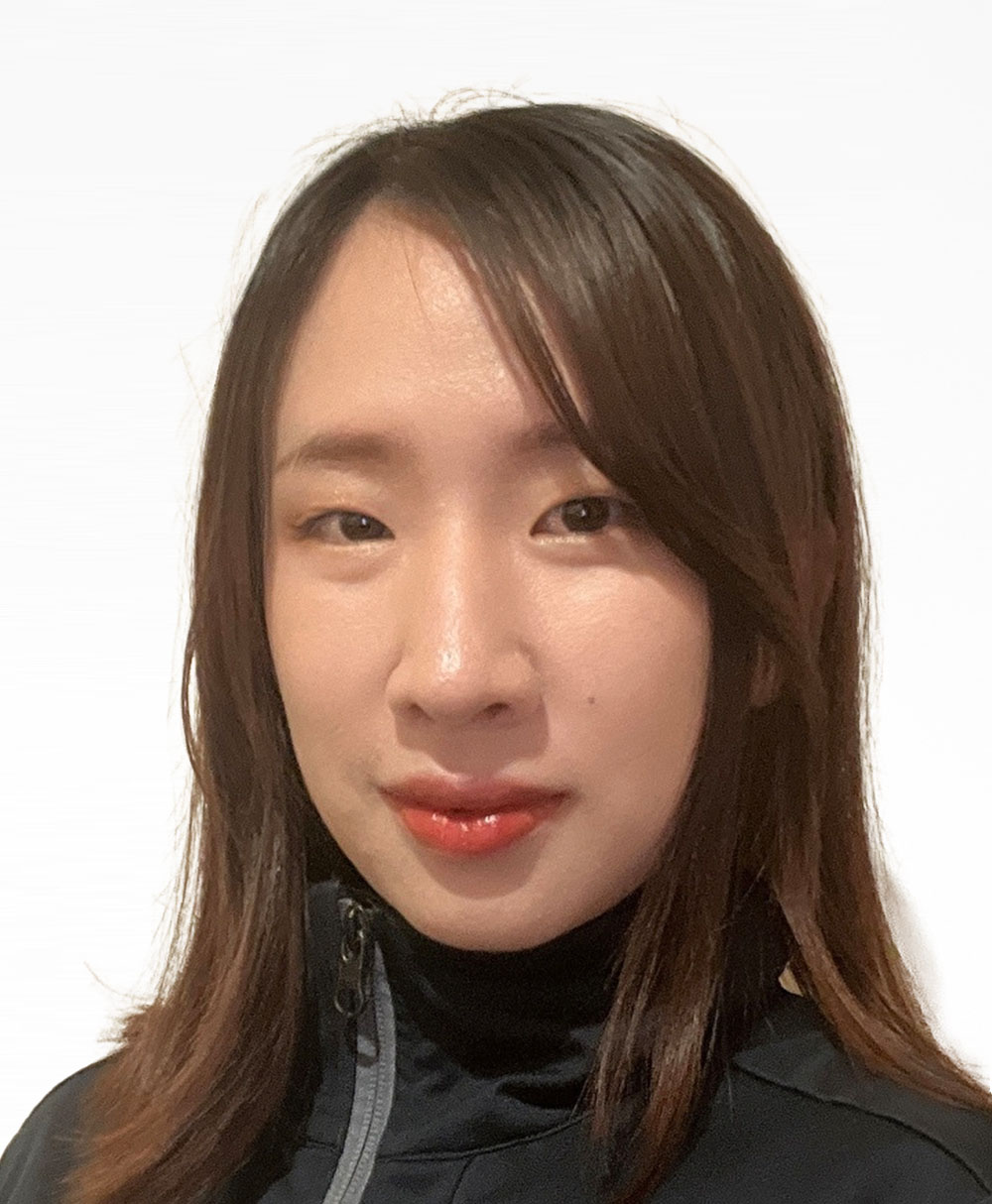 越坂　綾菜