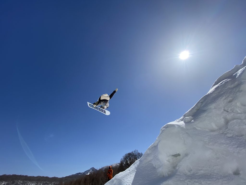 写真④ジャンプ_村瀬選手