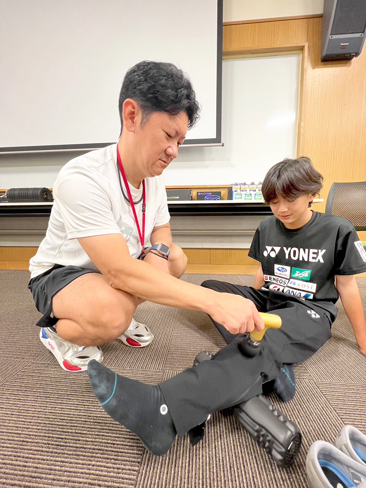 上村高史氏からリカバリー指導を受ける村上広乃輔選手