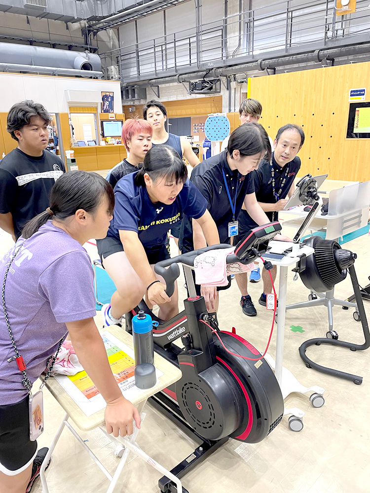 体力測定に臨む石田選手