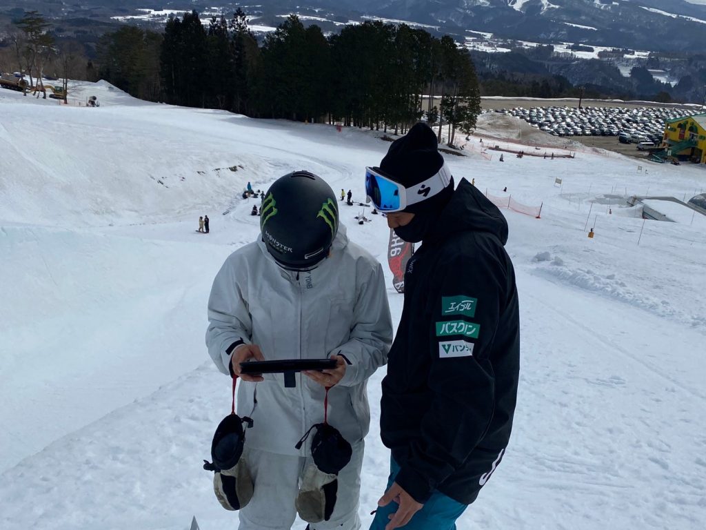 雪上での動作解析フィードバック