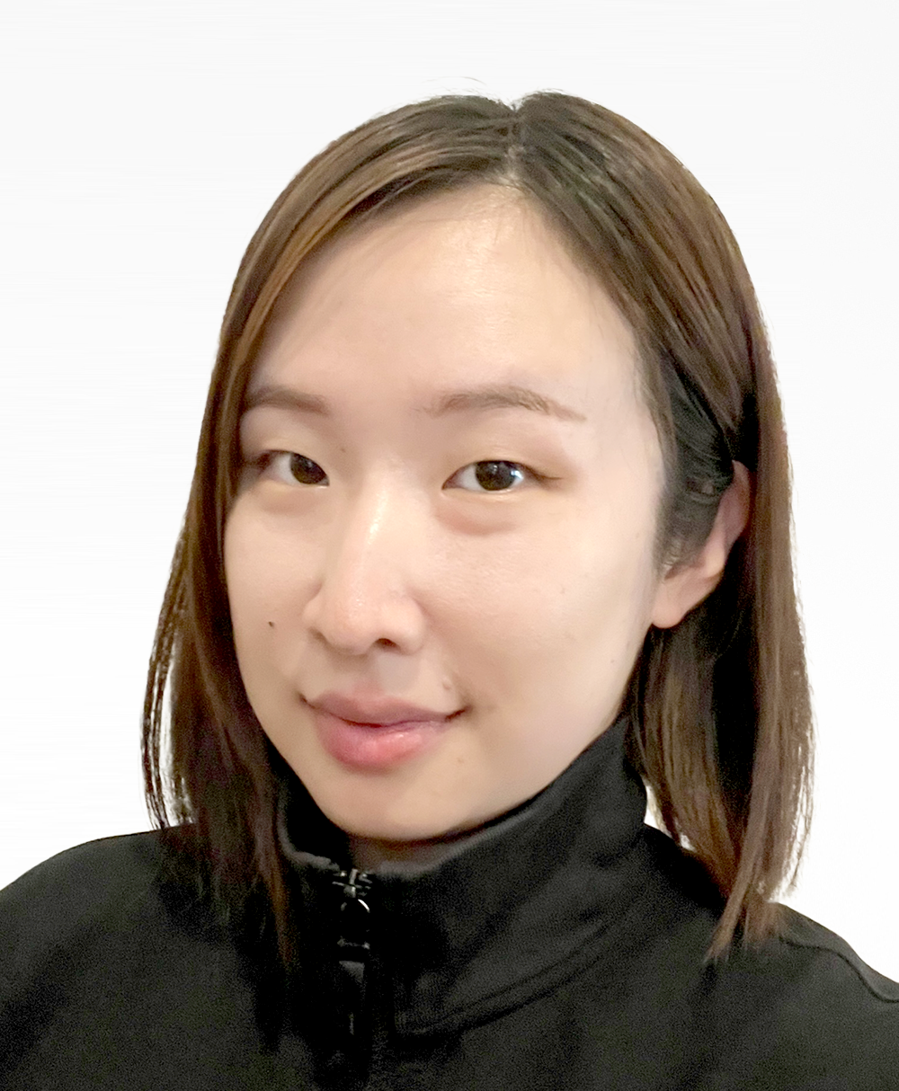 越坂　綾菜