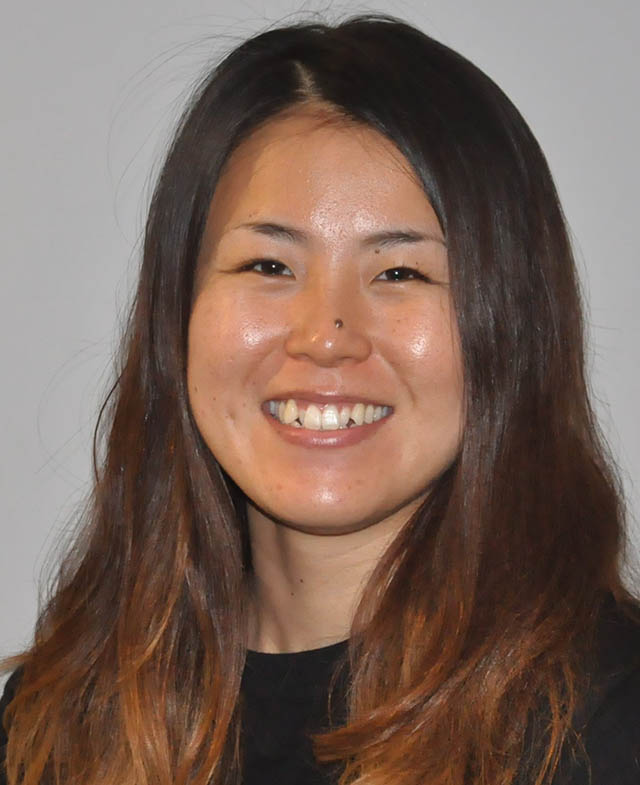 小野塚 彩那