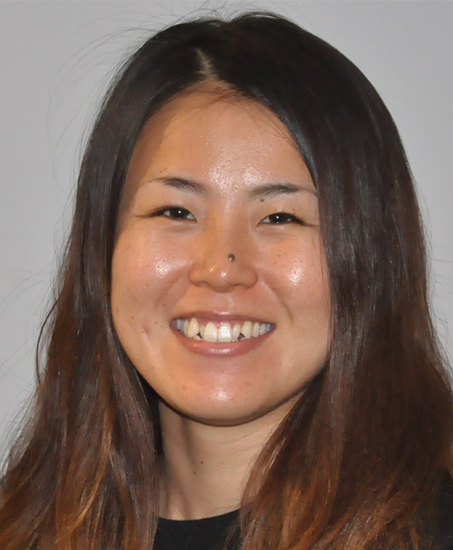 小野塚 彩那