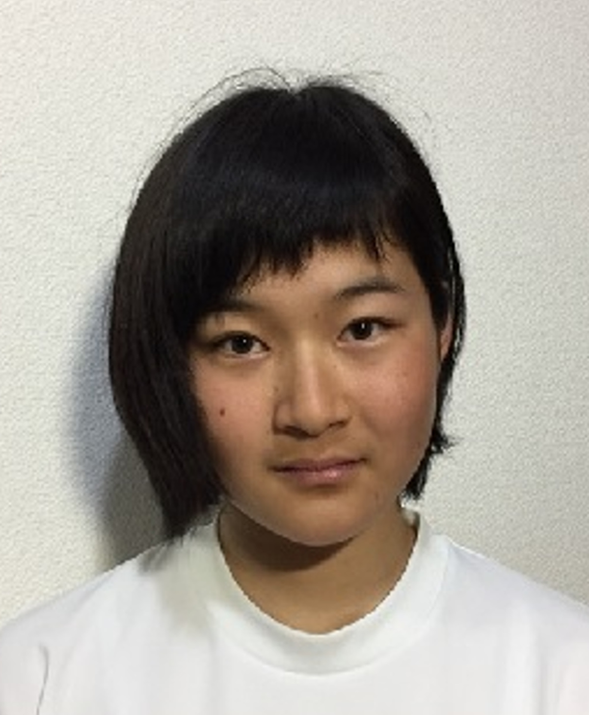 宮崎 彩音