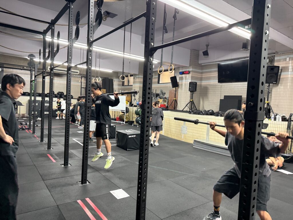 吉澤トレーナーによるフィジカルトレーニング指導