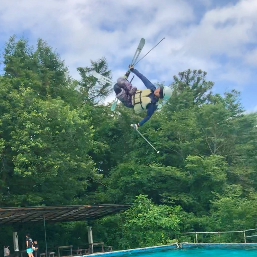 中原　旺助選手（学連スキー・スノーボードクラブ）のエア